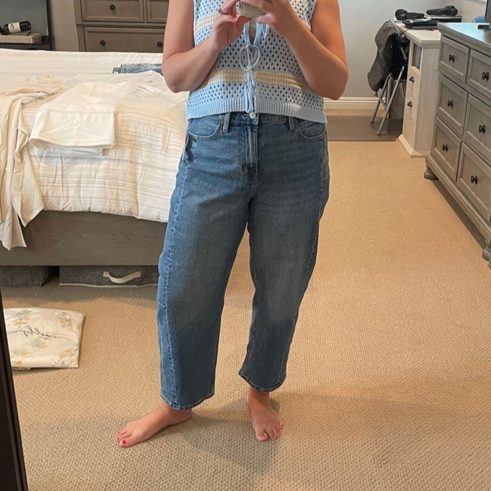 Old Navy High Rise Barrel Leg Jeans